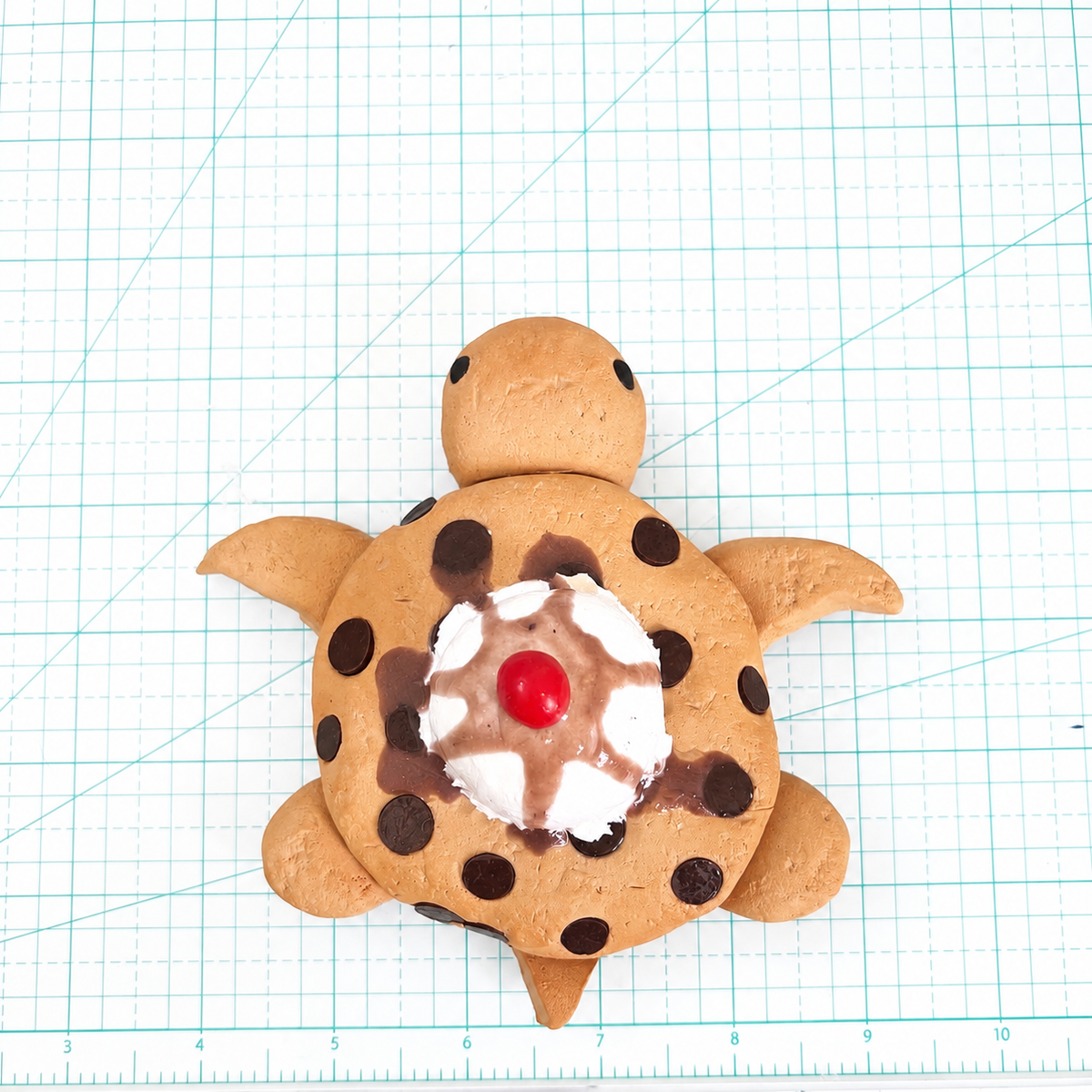 Sundae Shell Figurine